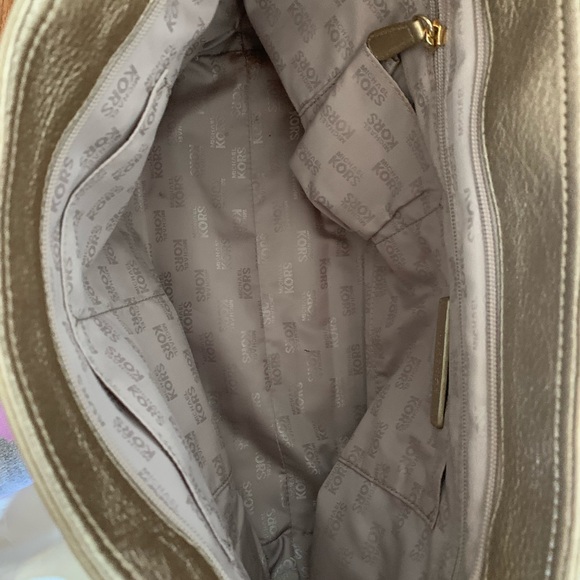 Gold metallic Michael Kors bag - Picture 3 of 7